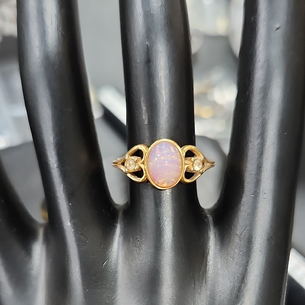 VINTAGE OPAL CUBIC ZIRCONIA RING